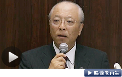 「再生に道筋をつけ、決断する」。朝日新聞社の木村社長は自らの進退について語った（11日夜）